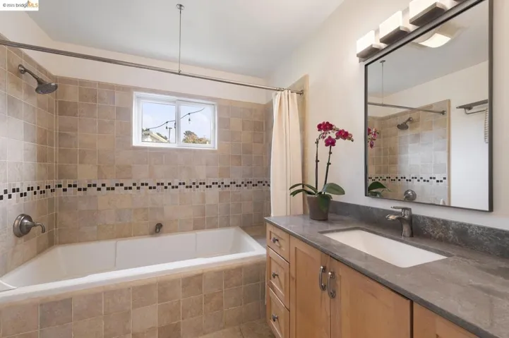 4022 Huntington St, Oakland, California 94619