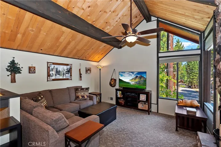 Open living/dining/kitchen