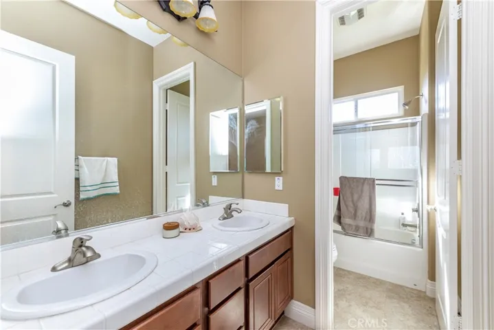 1557 Loch Ness Drive, Fallbrook, California 92028