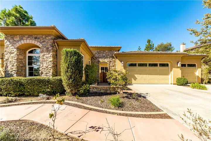 1557 Loch Ness Drive, Fallbrook, California 92028