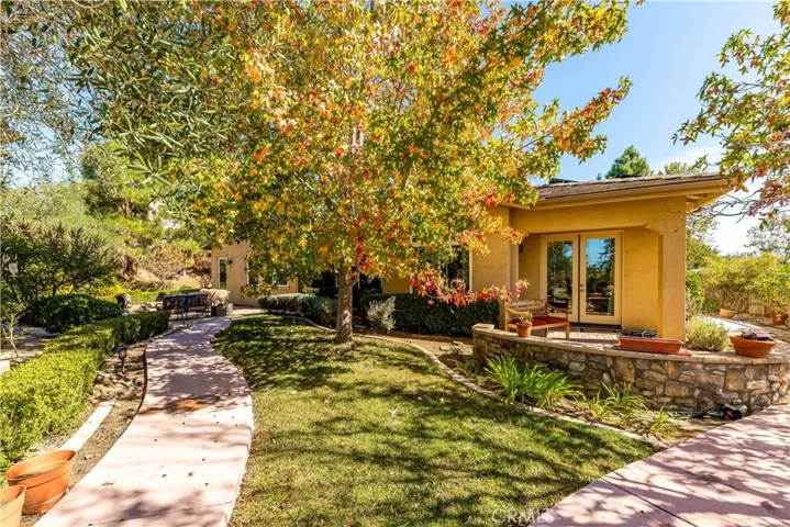 1557 Loch Ness Drive, Fallbrook, California 92028