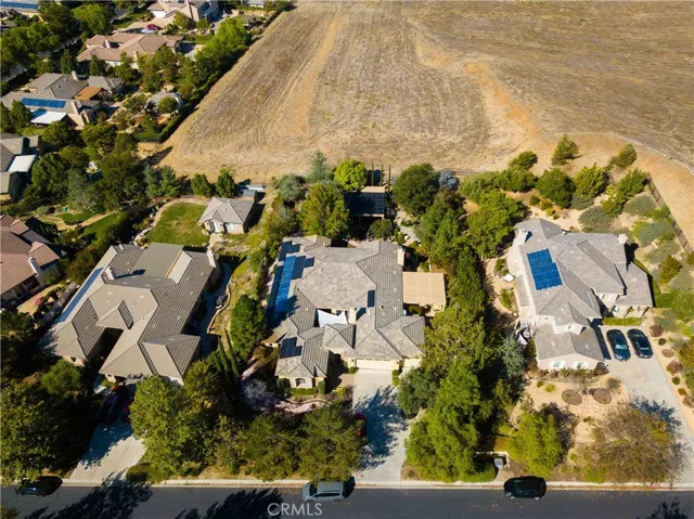 1557 Loch Ness Drive, Fallbrook, California 92028
