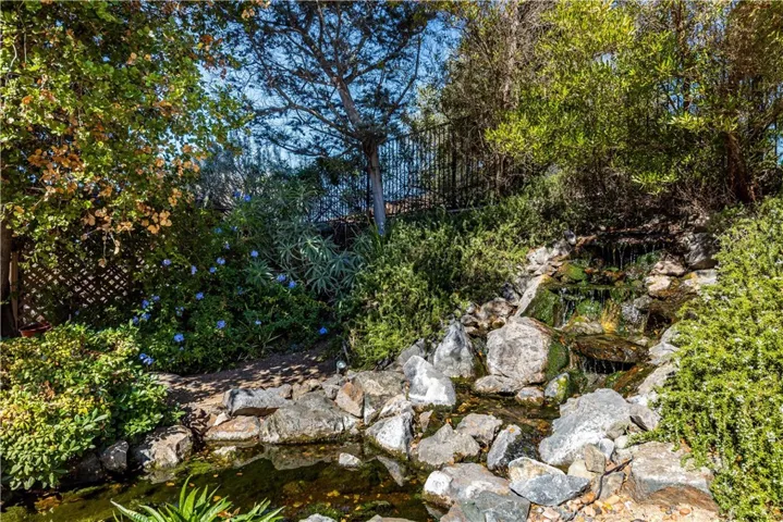 1557 Loch Ness Drive, Fallbrook, California 92028