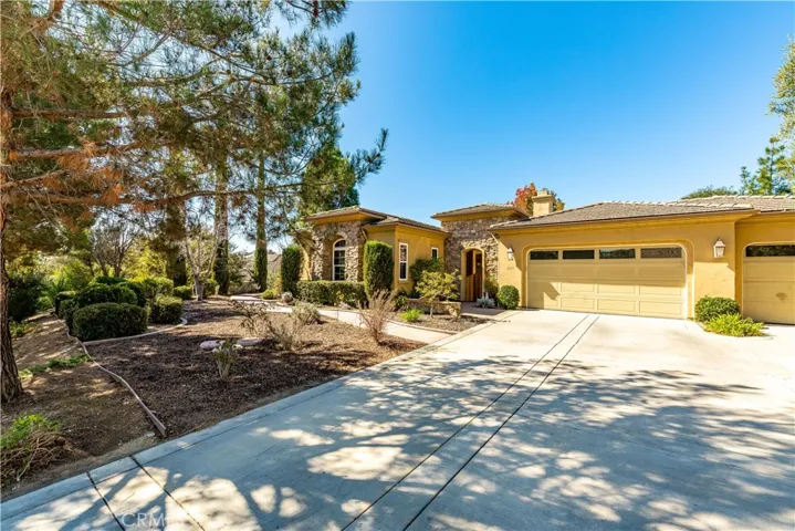1557 Loch Ness Drive, Fallbrook, California 92028