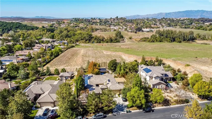 1557 Loch Ness Drive, Fallbrook, California 92028