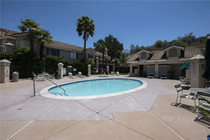 420 Huyler Lane B, Simi Valley, California 93065