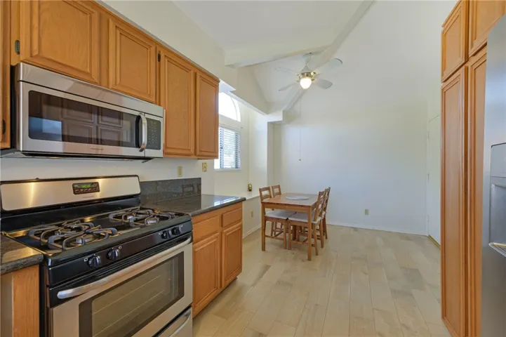 420 Huyler Lane B, Simi Valley, California 93065