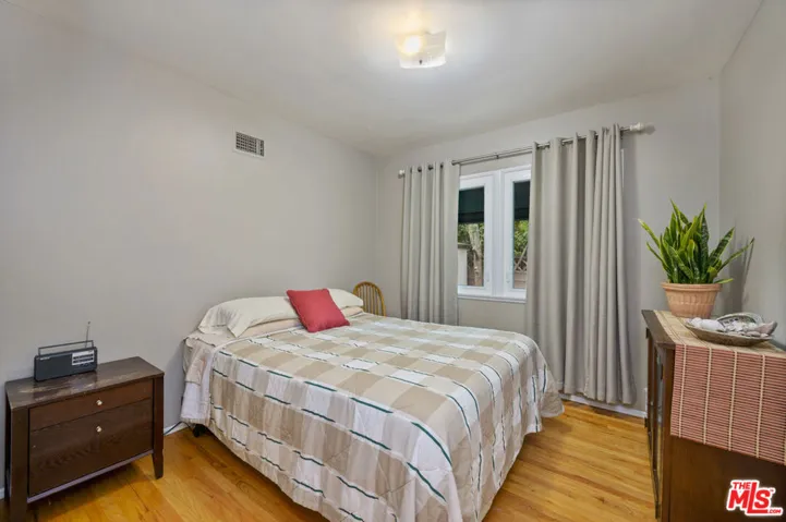 19606 Enadia Way, Reseda, California 91335