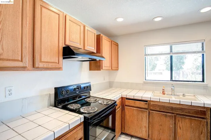 913 Flintrock Dr, Antioch, California 94509