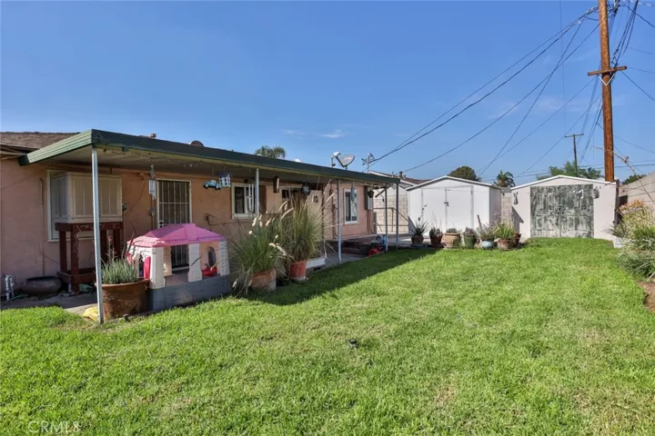 10721 Alameda Avenue, Bloomington, California 92316