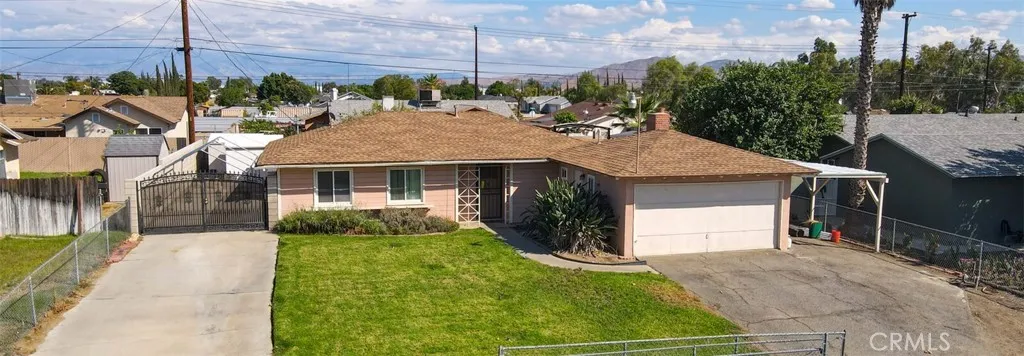 10721 Alameda Avenue, Bloomington, California 92316