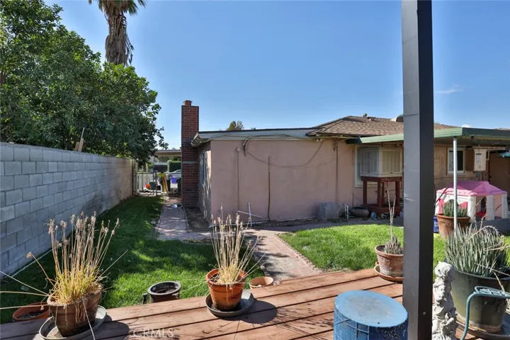 10721 Alameda Avenue, Bloomington, California 92316