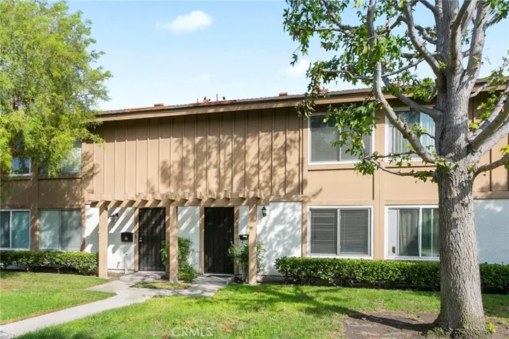 350 Carriage Drive 373, Santa Ana, California 92707