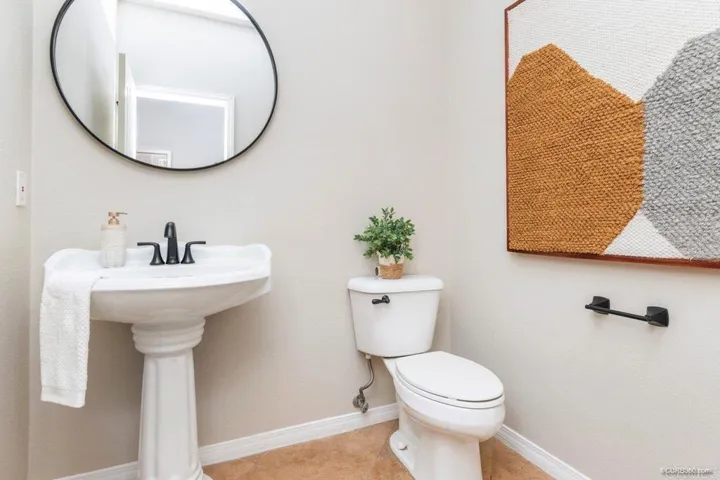 2330 Carioca Place, Vista, California 92084
