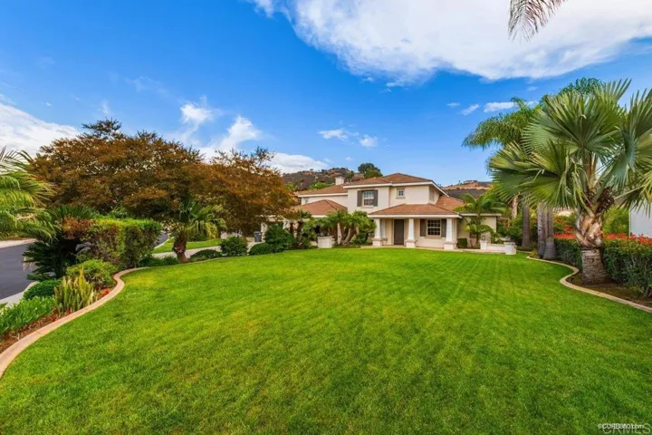 2330 Carioca Place, Vista, California 92084