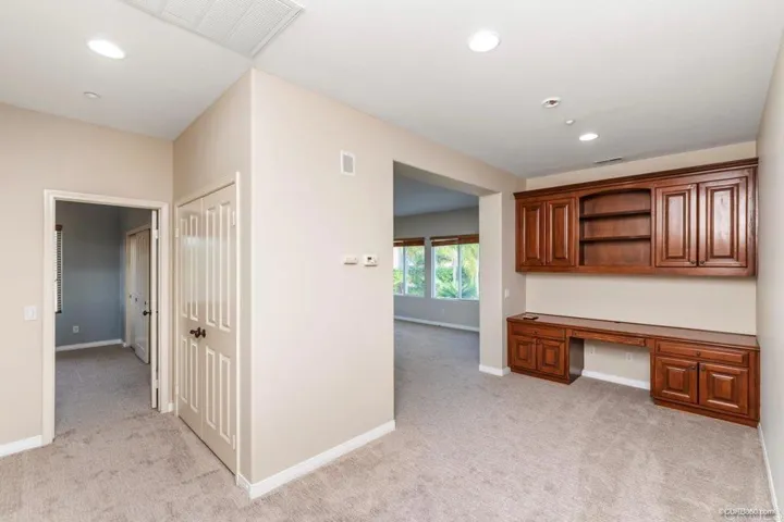 2330 Carioca Place, Vista, California 92084