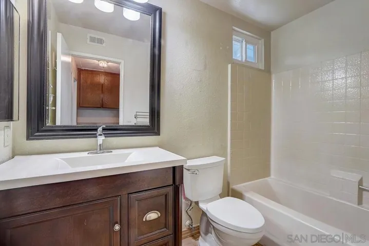1565 Seabrook Ln, San Diego, California 92139