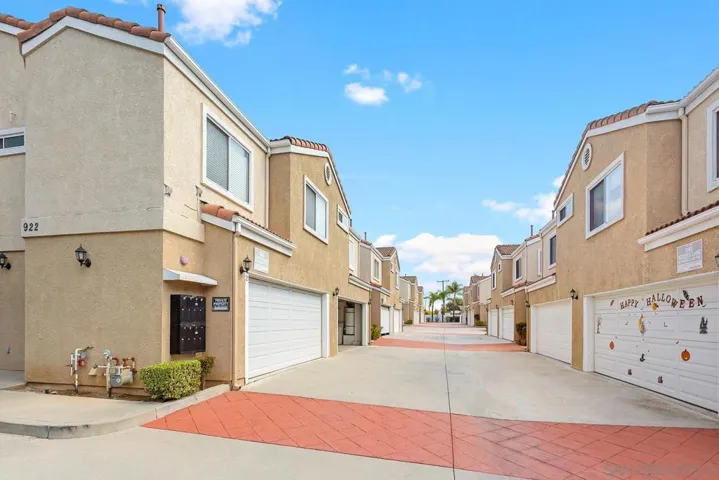 922 N Walnut St 4, La Habra Heights, California 90631
