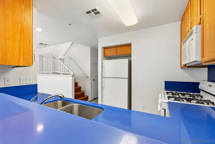 922 N Walnut St 4, La Habra Heights, California 90631