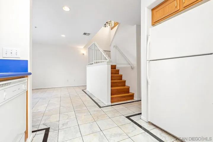922 N Walnut St 4, La Habra Heights, California 90631