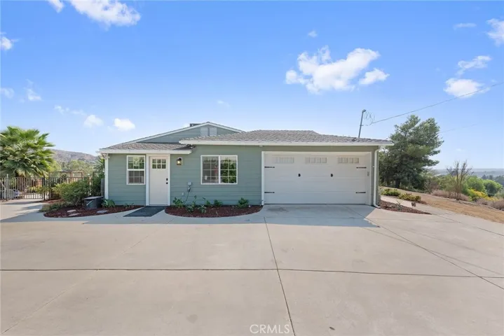 9994 Helen Avenue, Shadow Hills, California 91040