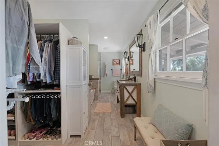 9994 Helen Avenue, Shadow Hills, California 91040