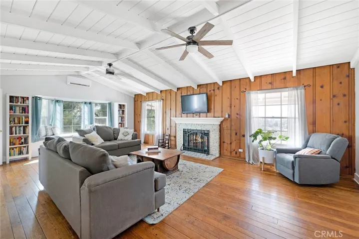9994 Helen Avenue, Shadow Hills, California 91040