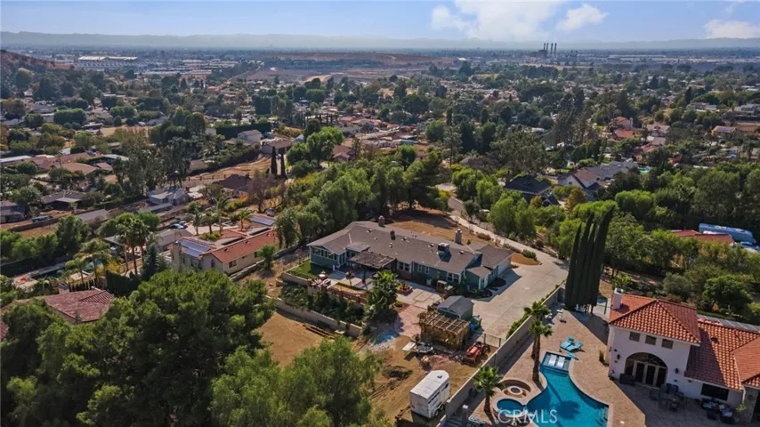 9994 Helen Avenue, Shadow Hills, California 91040