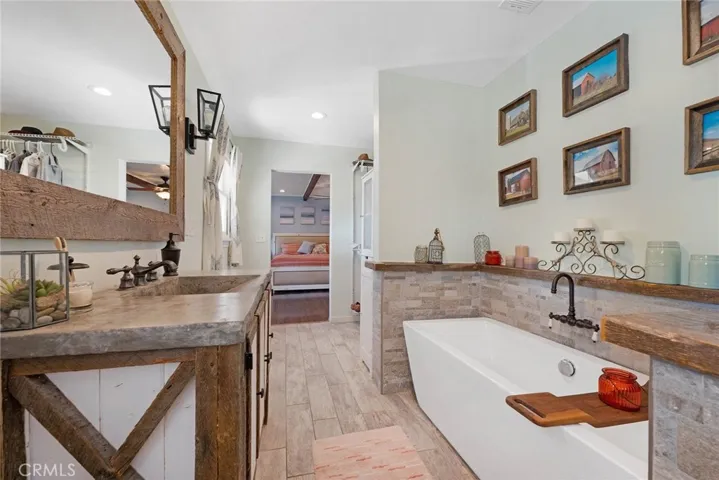 9994 Helen Avenue, Shadow Hills, California 91040