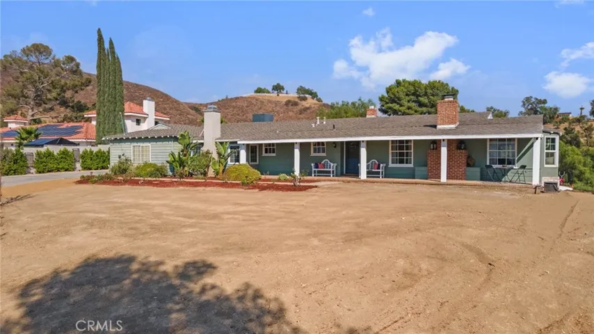 9994 Helen Avenue, Shadow Hills, California 91040