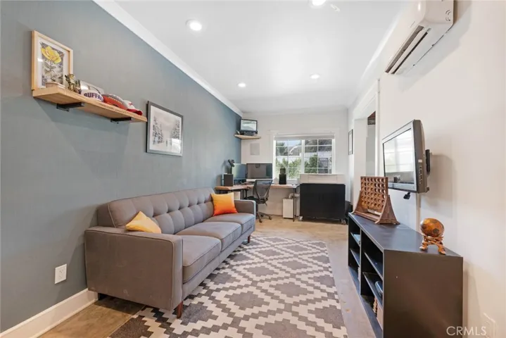 9994 Helen Avenue, Shadow Hills, California 91040