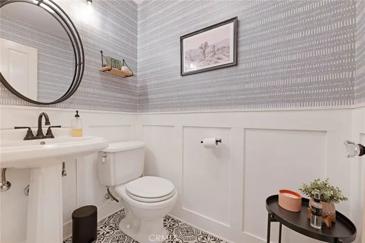 9994 Helen Avenue, Shadow Hills, California 91040