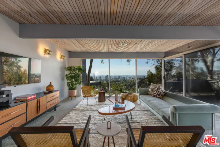 5671 Spreading Oak Drive, Los Angeles, California 90068
