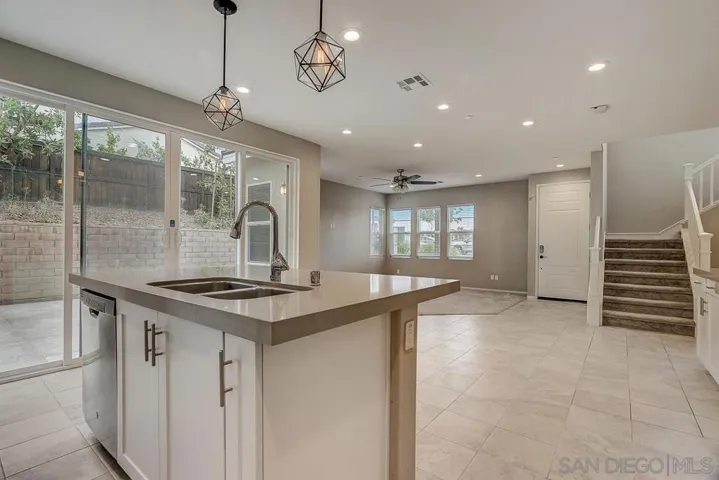 995 Camino Aldea, Chula Vista, California 91913