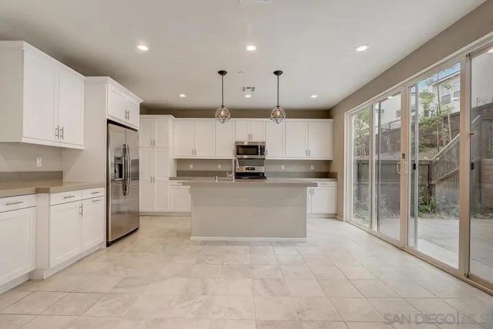 995 Camino Aldea, Chula Vista, California 91913