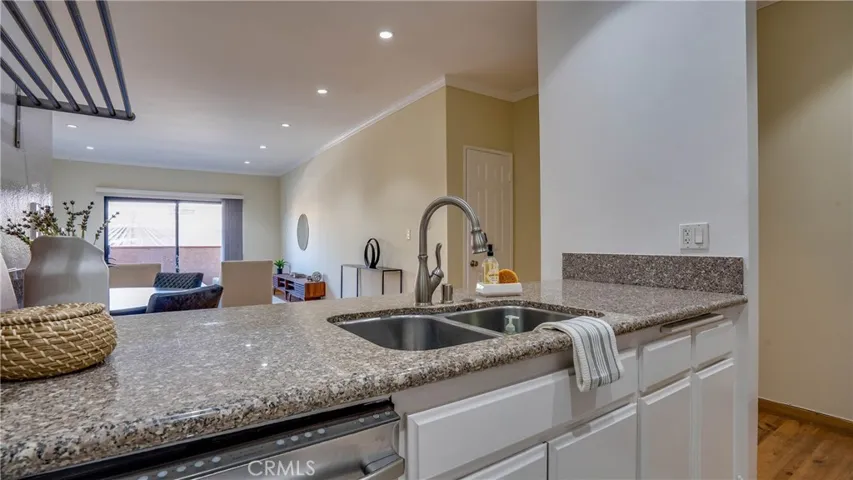 424 S Westmoreland Avenue 204, Los Angeles, California 90020