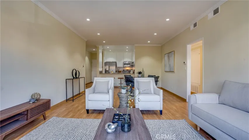 424 S Westmoreland Avenue 204, Los Angeles, California 90020