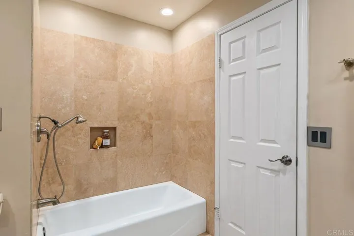 17206 Libertad Drive, Rancho Bernardo (san Diego), California 92127