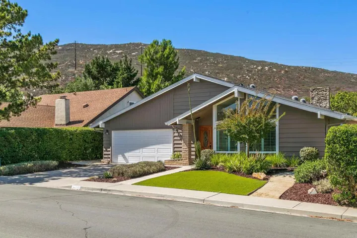 17206 Libertad Drive, Rancho Bernardo (san Diego), California 92127