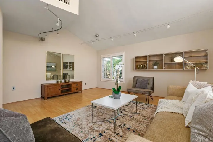 17206 Libertad Drive, Rancho Bernardo (san Diego), California 92127