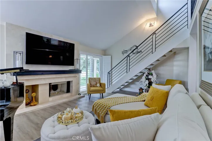 23249 Villena, Mission Viejo, California 92692
