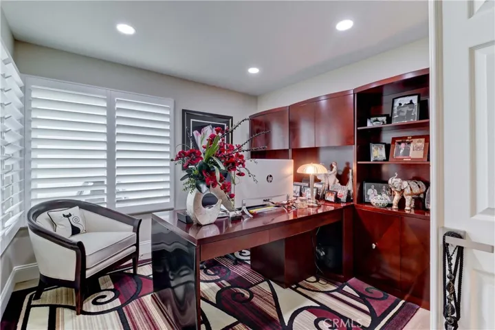 23249 Villena, Mission Viejo, California 92692