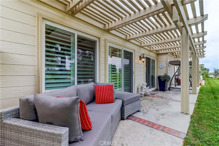 23249 Villena, Mission Viejo, California 92692