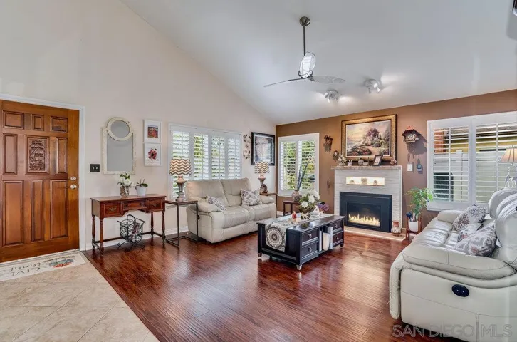 11045 Bootes, San Diego, California 92126