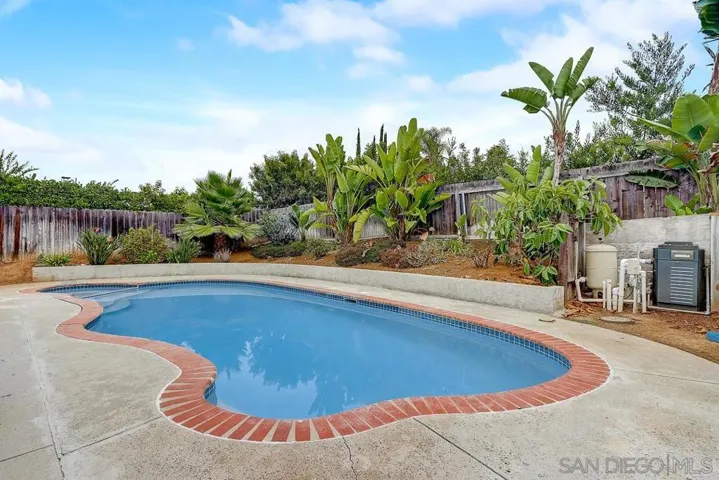 1067 La Sombra Dr, San Marcos, California 92078