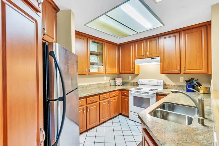 7372 Mission Dam Terrace 185, Santee, California 92071