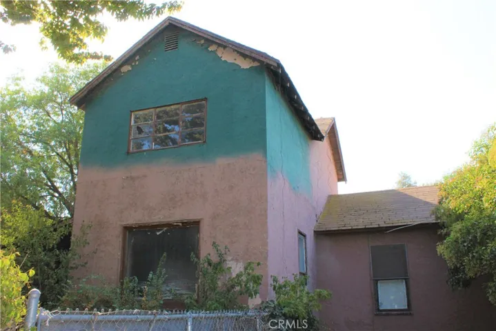 1004 W 9th Street, Merced, California 95341