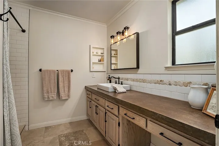 902 Spyglass Court, Paso Robles, California 93446