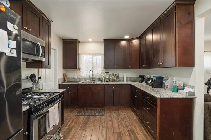 15658 Merrill Avenue, Fontana, California 92335
