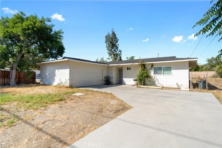 15658 Merrill Avenue, Fontana, California 92335